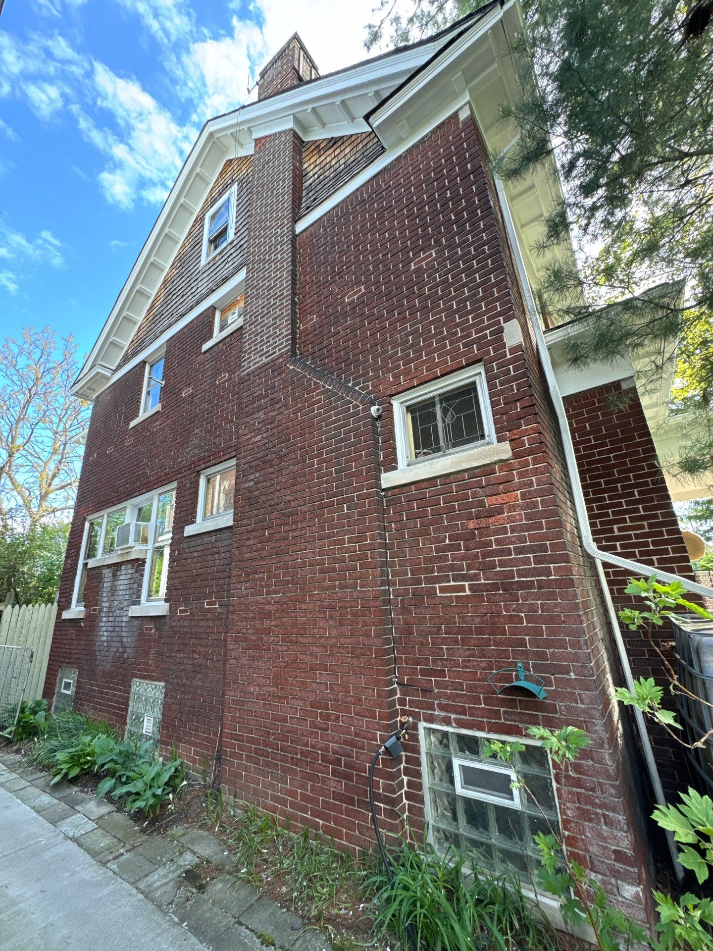 7-May 11, 2026 14-19-25-Ku58 Exterior House Painting in Detroit, MI